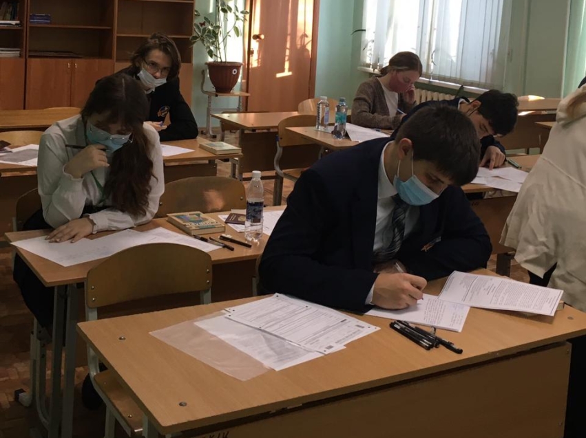 Выпускники школ Забайкальского края написали итоговое сочинение